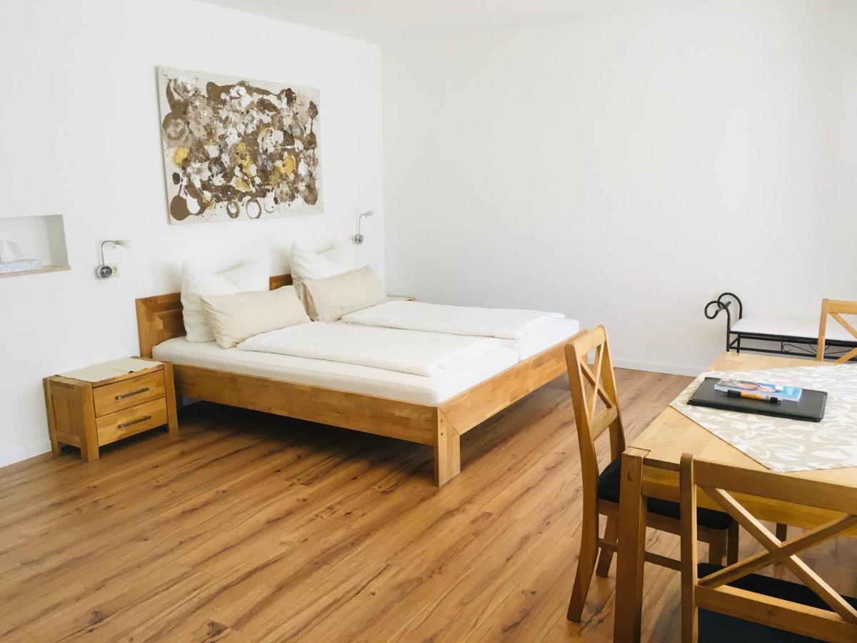 Gaestehaus Sommertal Mit Pool Im Garten, Eigener Parkplatz, 800M Zum Bodensee, 300M Zur Altstadt Meersburg Zewnętrze zdjęcie