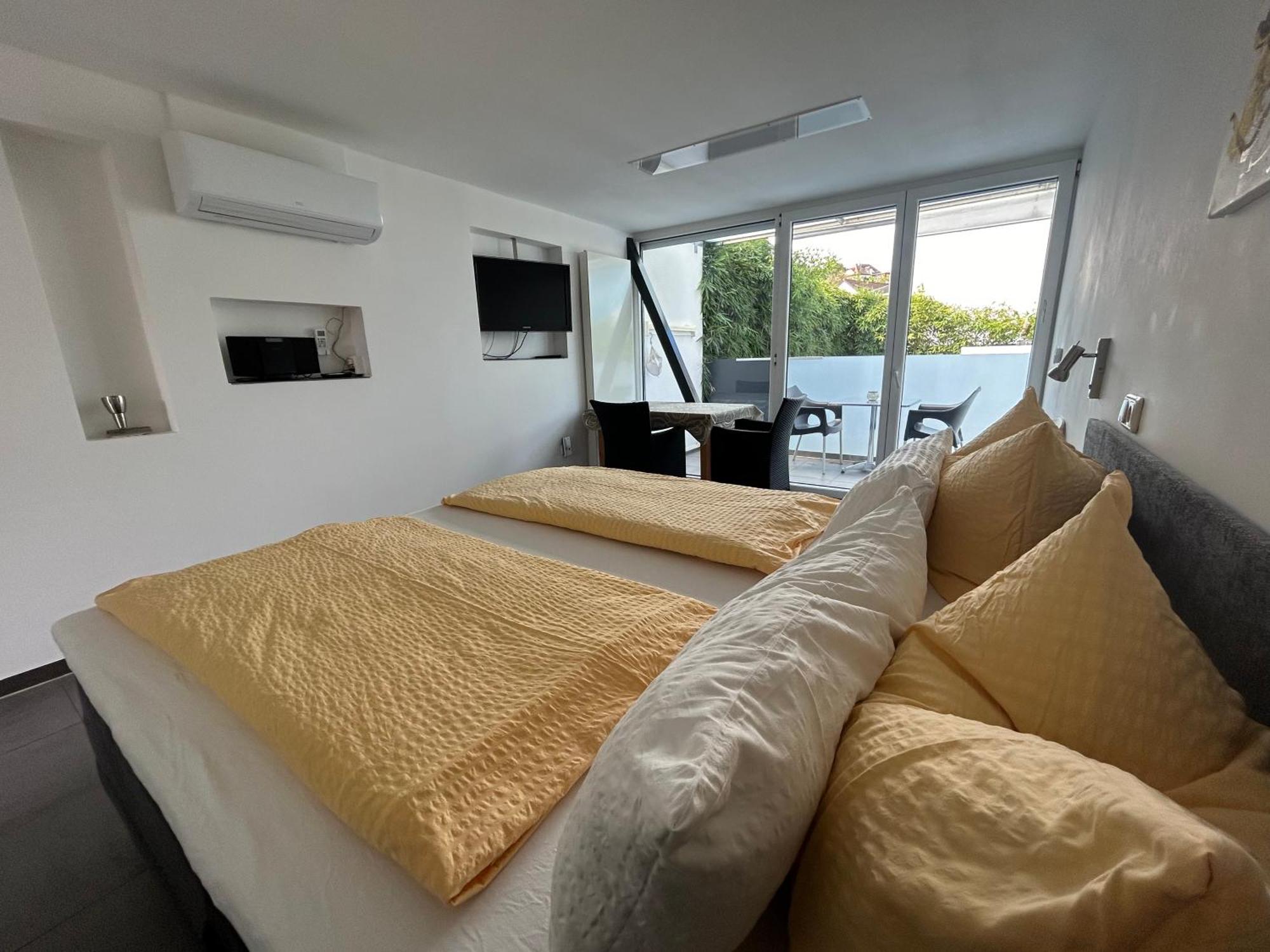 Gaestehaus Sommertal Mit Pool Im Garten, Eigener Parkplatz, 800M Zum Bodensee, 300M Zur Altstadt Meersburg Zewnętrze zdjęcie