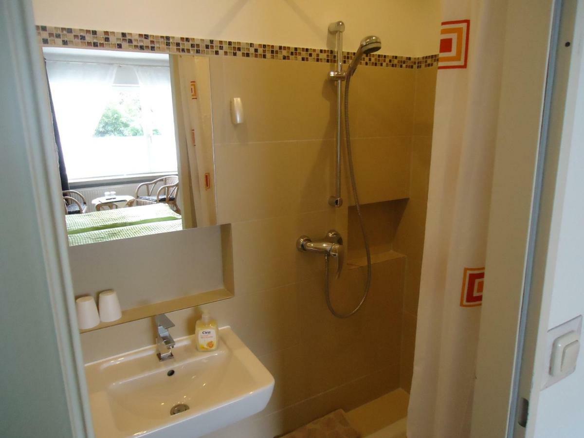 Gaestehaus Sommertal Mit Pool Im Garten, Eigener Parkplatz, 800M Zum Bodensee, 300M Zur Altstadt Meersburg Zewnętrze zdjęcie